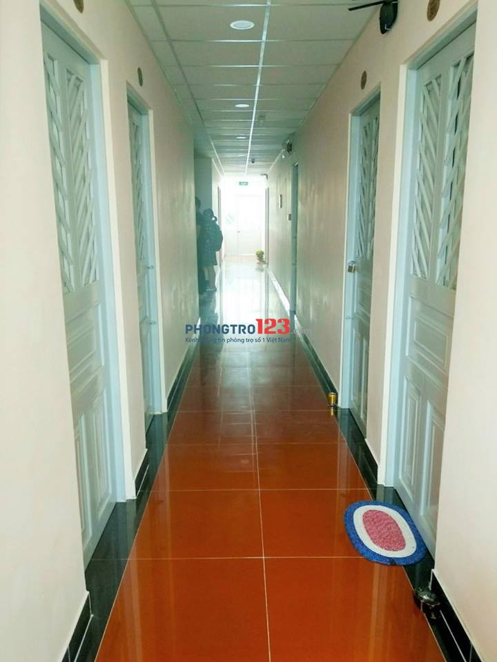 Phòng ở ghép - Ký túc xá cho sinh viên, 1tr2/người bao điện nước gần ĐH Công Nghiệp
