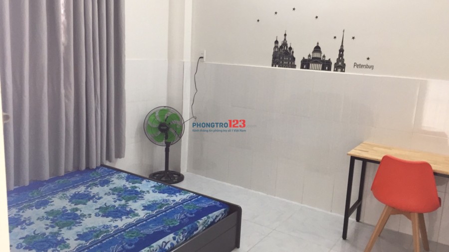 Phòng cho thuê đầy đủ tiện nghi 18m2 đến 25m2 gần Pandora Trường Chinh giờ giấc tự do, toilet riêng
