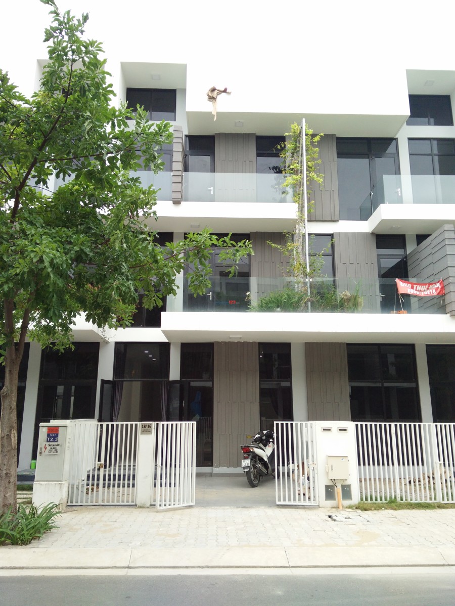 Cho thuê nhà phố nguyên căn Citi Bella Q2