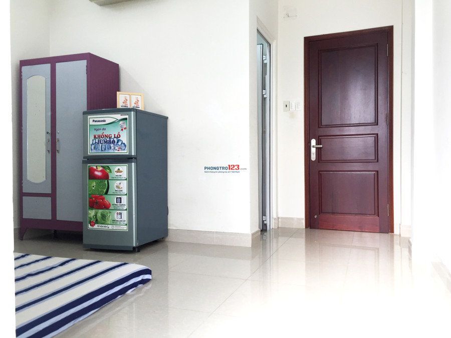 Phòng ban công+máy lạnh+máy giặt đủ tiện nghi ngay Lũy Bán Bích, Trương Vĩnh Ký