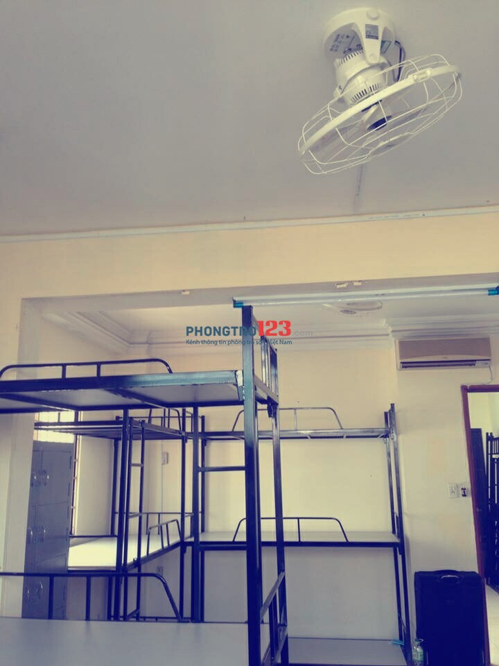 KTX máy lạnh giá rẻ ở 84 Giải Phóng, P.4, Tân Bình