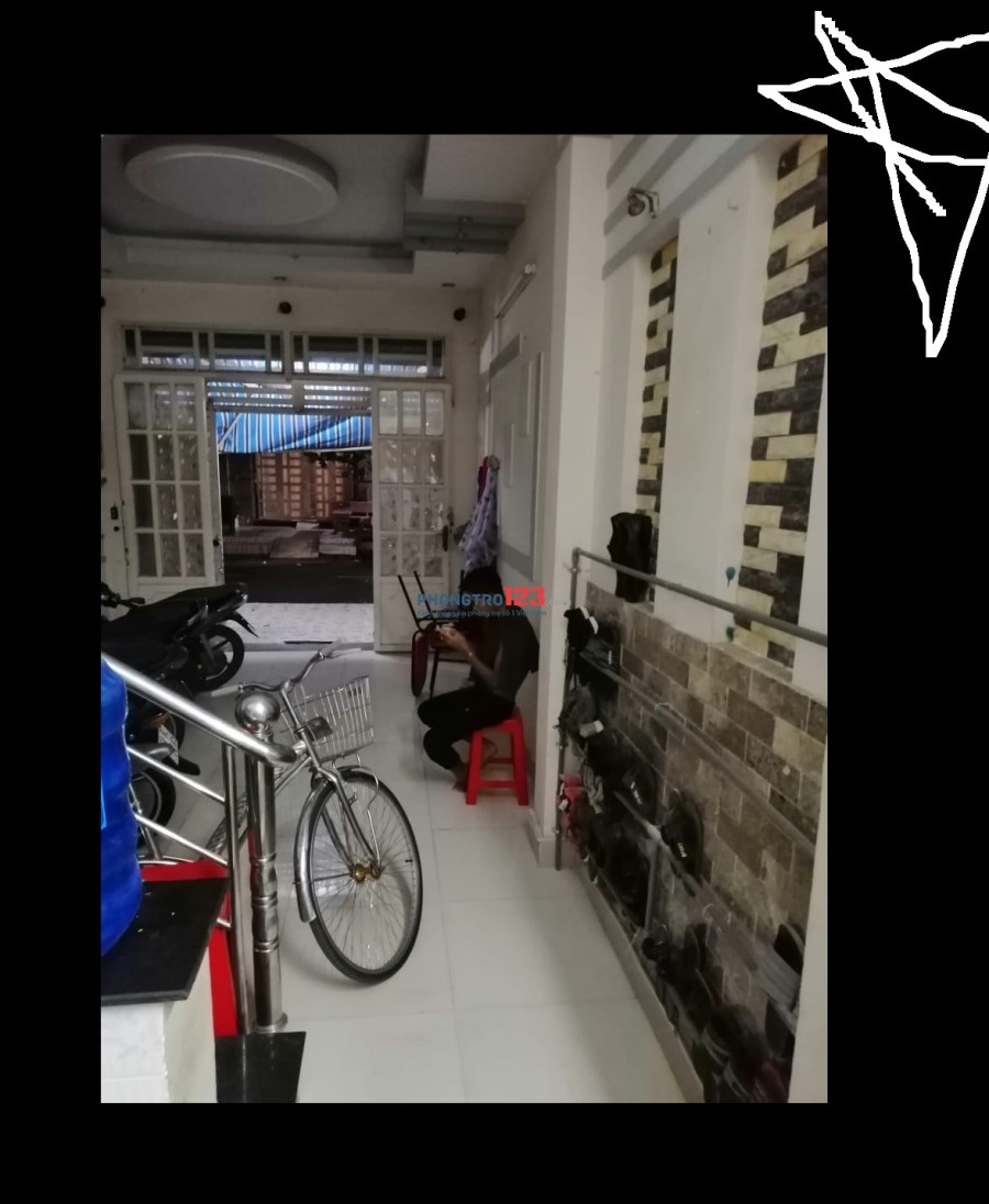 ở ghép ký túc xá chỉ 450k/người