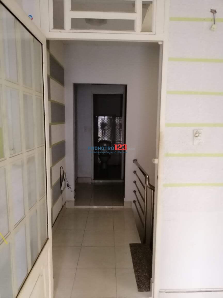Ở ghép cực rẻ Quận 7 chỉ 450k/người