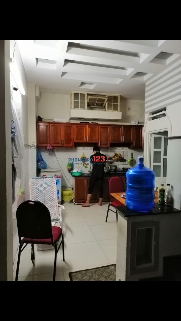 ở ghép ký túc xá chỉ 450k/người
