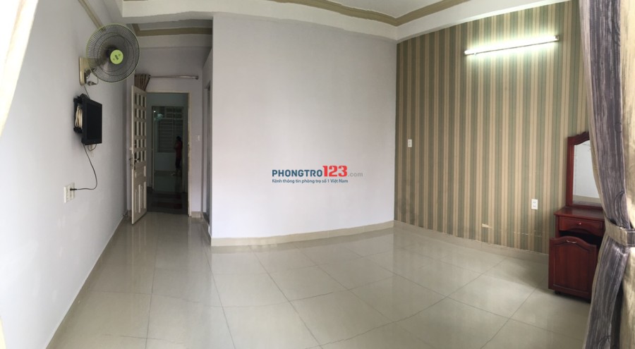 Phòng nội thất cơ bản, cửa sổ, DT 24m2, Giá 3,5tr, giờ tự do tại KDC Nam Long-Đường Trần Trọng Cung
