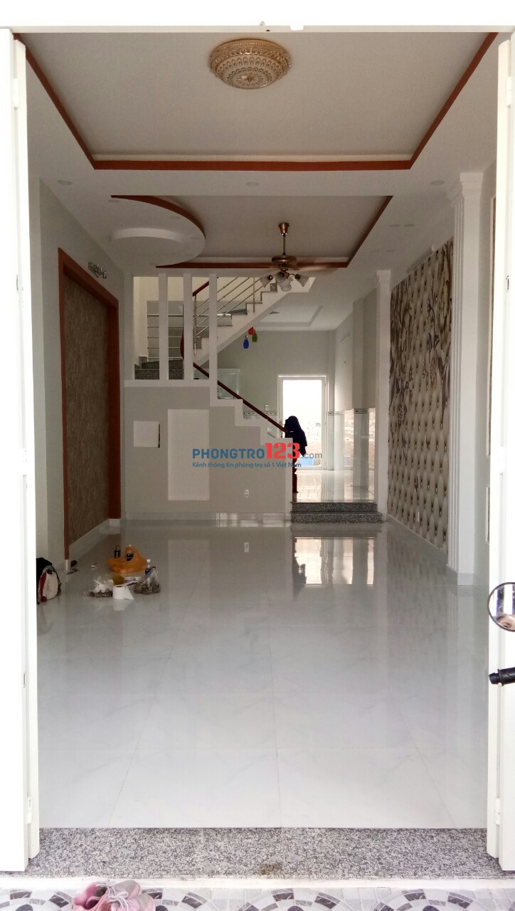 Cho thuê nhà mới nguyên căn, đường Nguyễn Bình, Nhơn Đức, Nhà Bè. DT 4X20