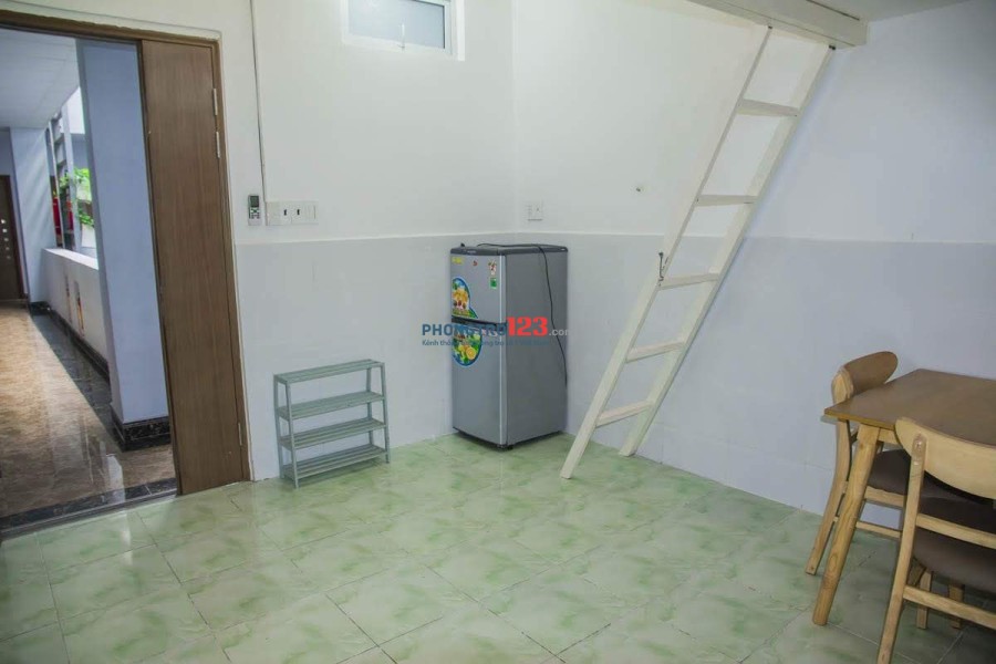 Chung cư mini cho thuê phòng có gác xếp, máy lạnh giá rẻ quận Tân Bình ngay chợ Tân Trụ, khu công nghiệp Tân Bình.