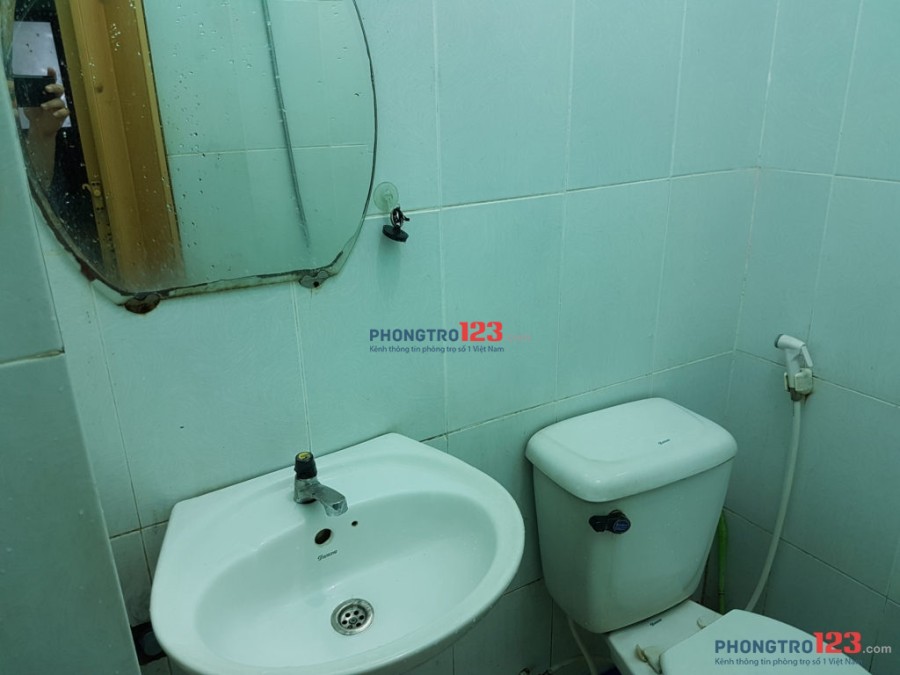 CHO THUÊ PHÒNG TRỌ Ở QUẬN TÂN BÌNH, CÓ 2 PHÒNG (10M2), SẠCH SẼ THOÁNG MÁT, KHU VỰC AN NINH (1tr2)