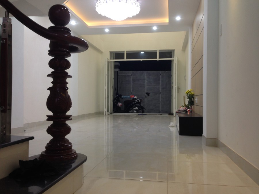 Phòng có MÁY LẠNH, BAN CÔNG- gần ngã tư Hàng Xanh, đường Bùi Đình Túy, Bình Thạnh, giá từ 2.5 triệu