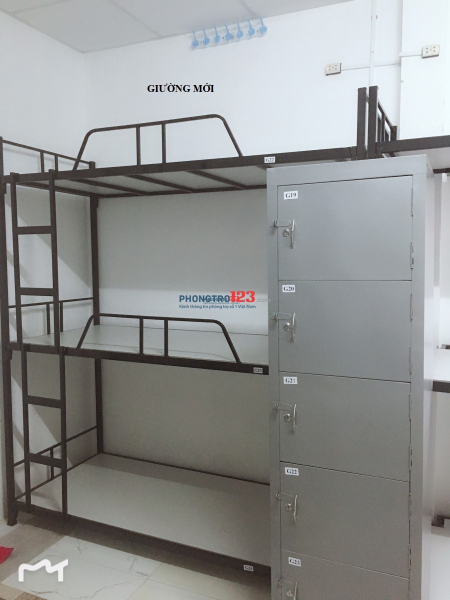Kí túc xá máy lạnh giá rẻ 700k/tháng bao điện nước tại Tân Bình