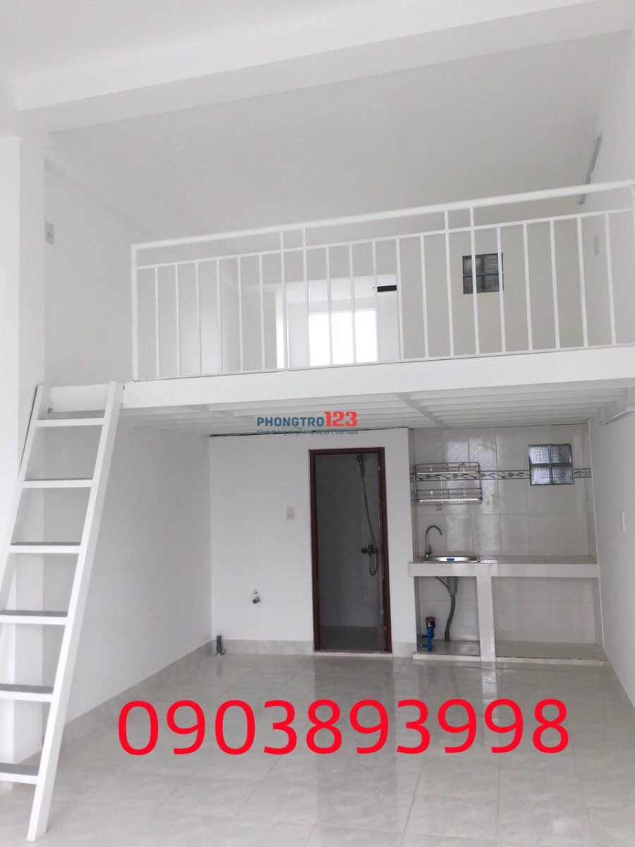 Phòng máy lạnh, ban công, gác lửng, giờ tự do, BV 24/24-Giá 3,9tr tại 457 HTP gần KCX Tân Thuận, Q.7