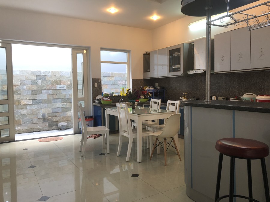 KTX Biệt thự Homestay ở ghép 1,6 triệu/người, miễn phí điện, nước, wifi, giữ xe, máy lạnh...