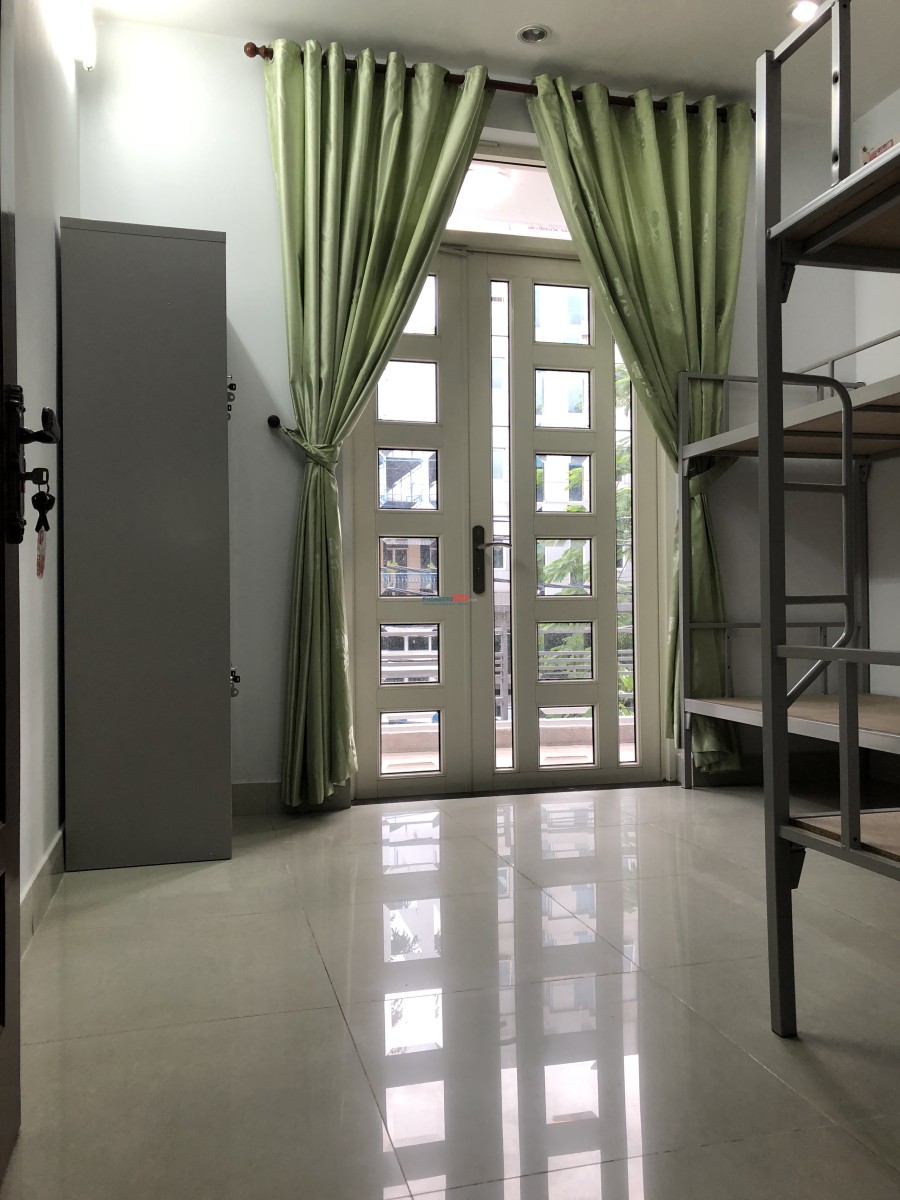 KTX Biệt thự Homestay ở ghép 1,6 triệu/người, miễn phí điện, nước, wifi, giữ xe, máy lạnh...