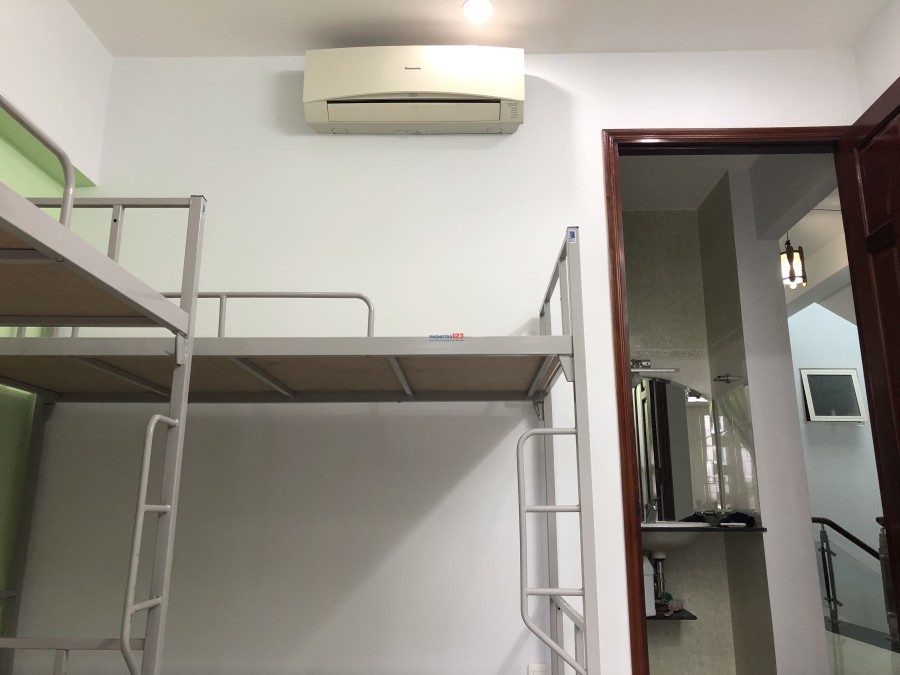 KTX Biệt thự Homestay ở ghép 1,6 triệu/người, miễn phí điện, nước, wifi, giữ xe, máy lạnh...