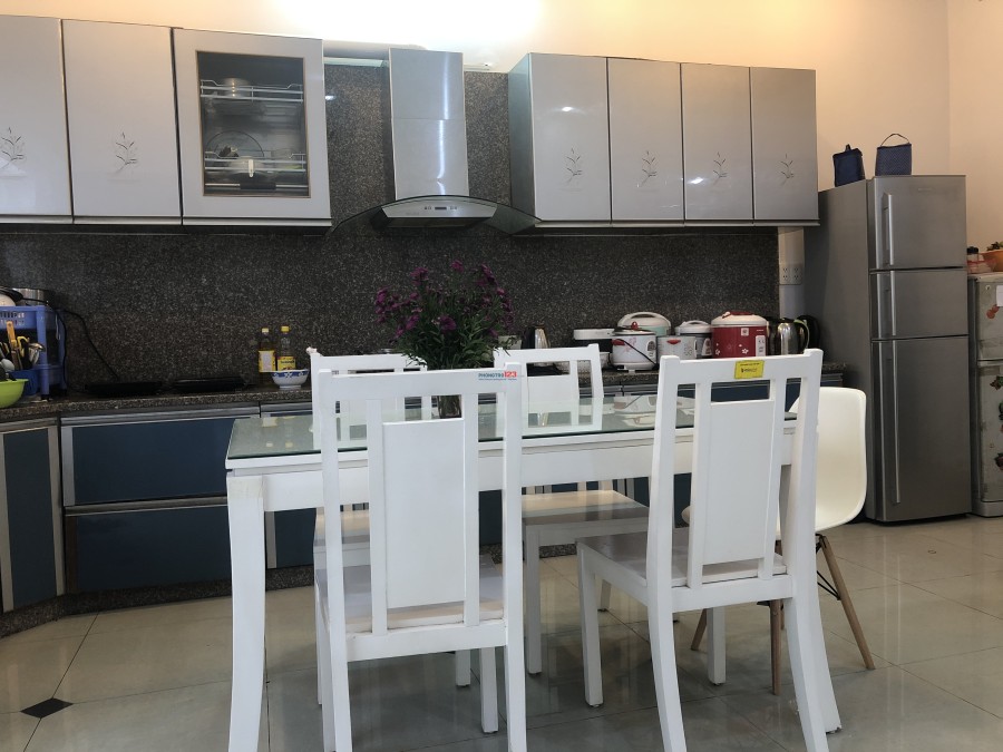KTX Biệt thự Homestay ở ghép 1,6 triệu/người, miễn phí điện, nước, wifi, giữ xe, máy lạnh...