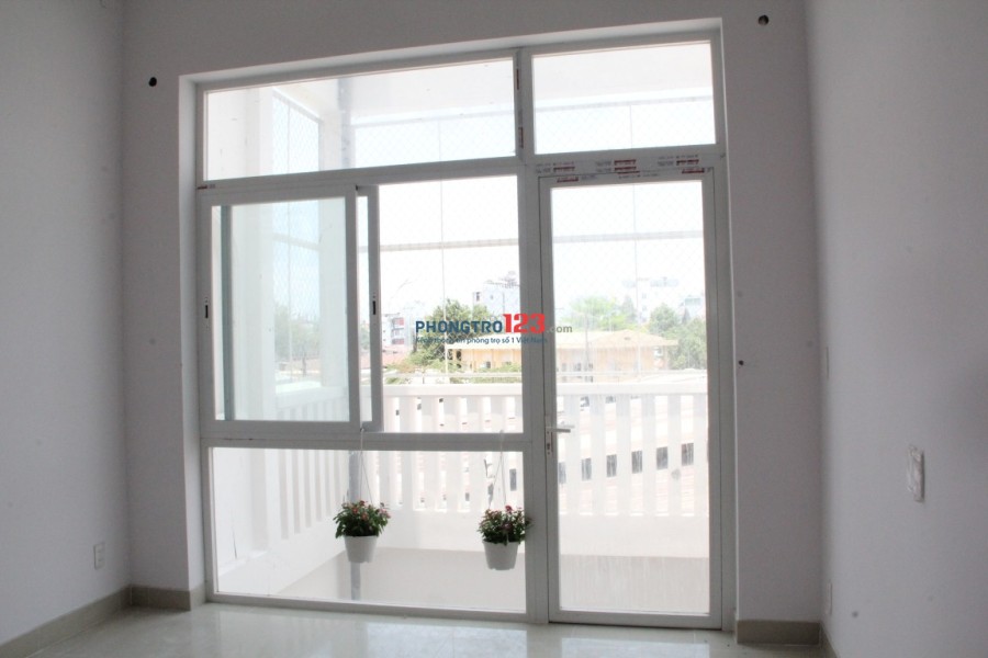 Cho thuê căn hộ mini rộng 45m2 có thang máy nhà mới xây Q.Tân Bình đối diện ETown Cộng Hòa