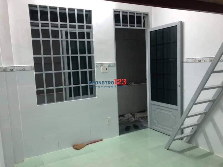 Phòng trọ thoáng mát mới xây có gác lửng ngay tòa nhà Etown