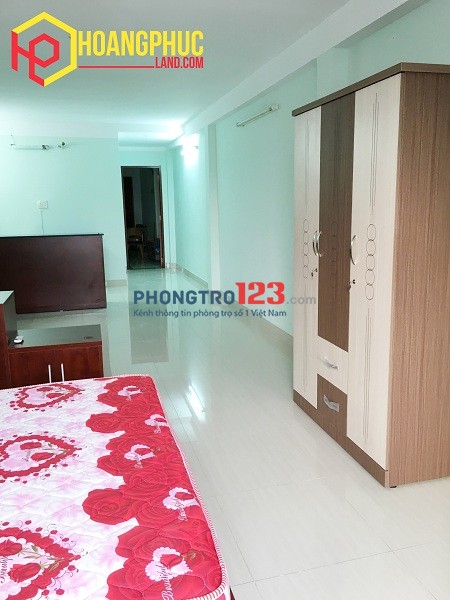 Phú Nhuận cho thuê căn hộ 60m2, bếp, full nội thất gỗ, thang máy, bảo vệ 24/7, camera, free dịch vụ
