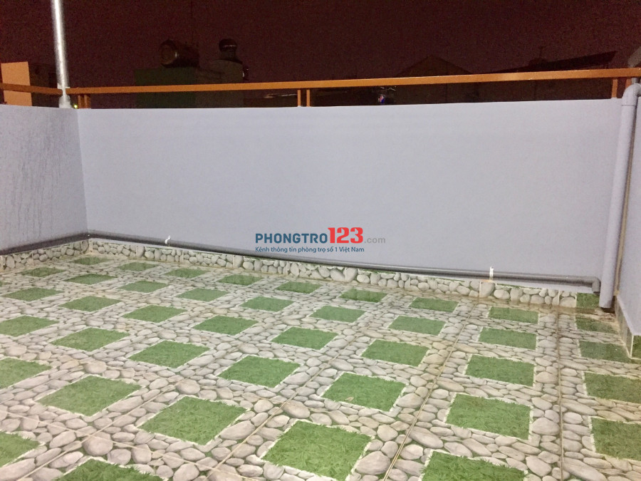 Cho thuê phòng Phú Nhuận, full nội thất, bếp riêng, sân có máy che trước phòng đến 20m2, siêu thoáng
