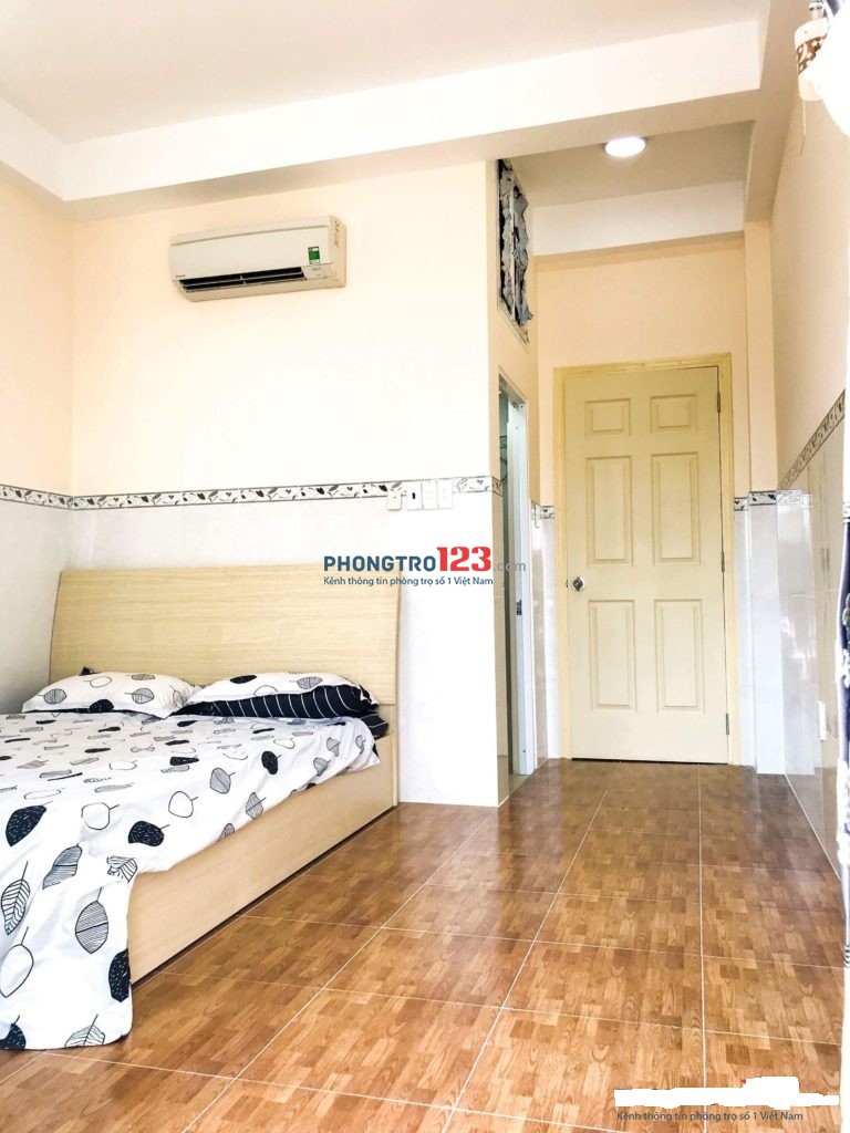 Phòng tiện nghi full, sạch sẽ, gần Cộng Hòa, giá 2.5tr