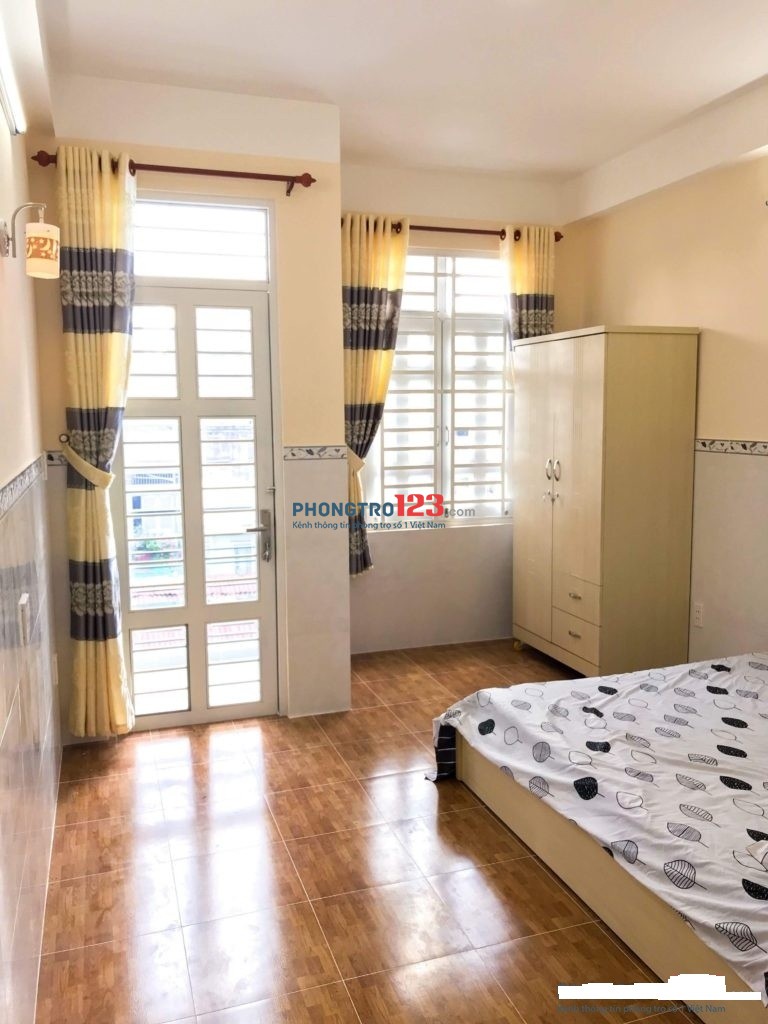 Phòng tiện nghi full, sạch sẽ, gần Cộng Hòa, giá 2.5tr