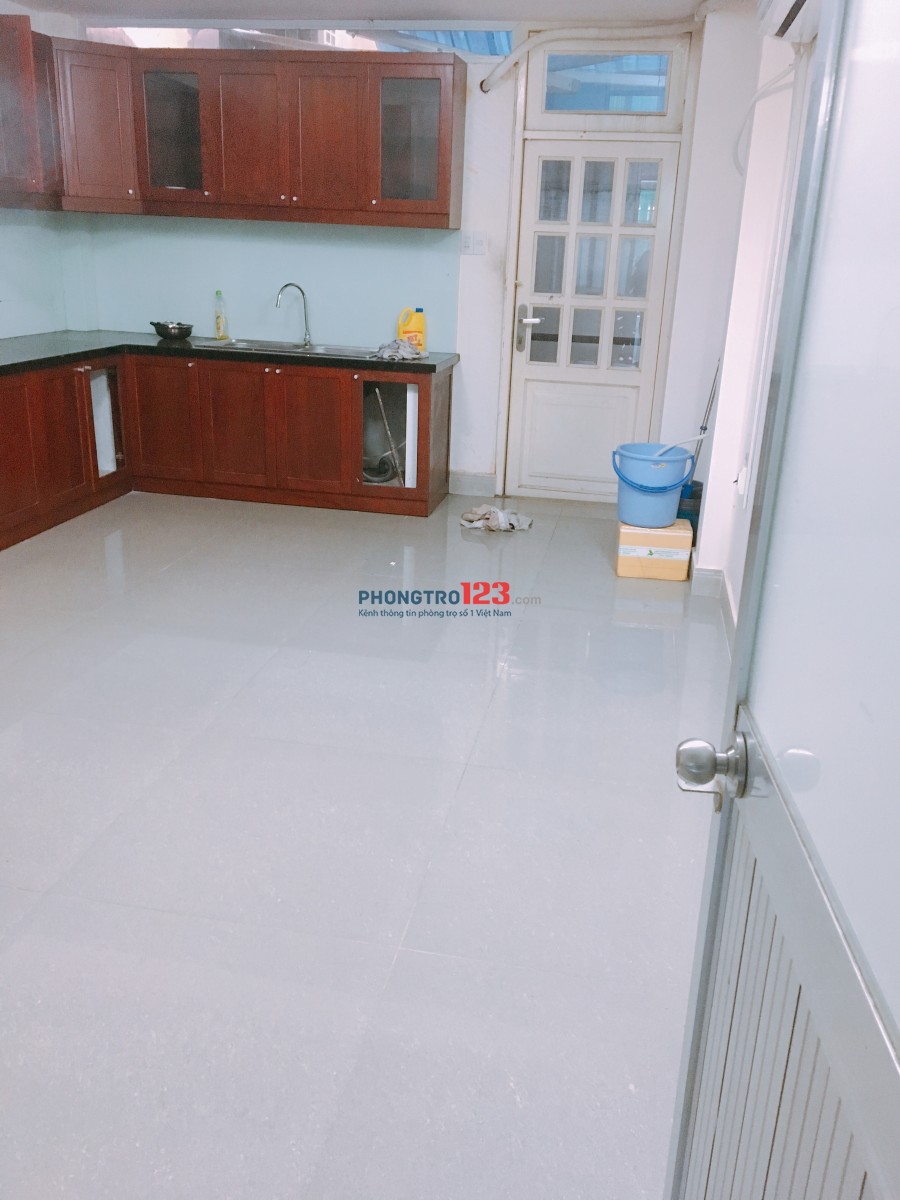 Phòng trọ 20m2 giá rẻ Bình Thạnh