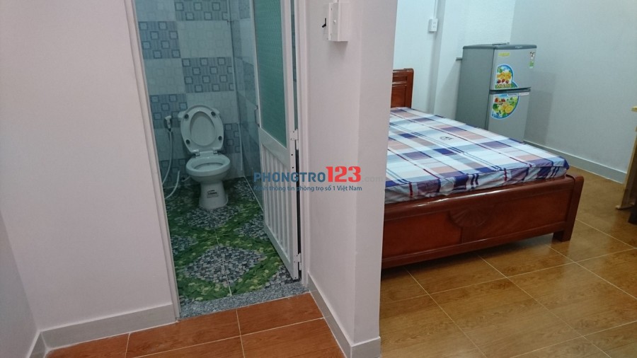 Phòng đẹp, đủ tiện nghi, gần cầu Bình Lợi, giờ tự do. Giá chỉ 3tr5