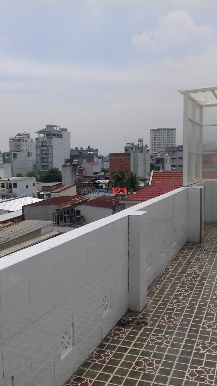 Phòng rộng 30m2, máy lạnh, Gác lửng,Ban công thoáng mát,Giờ TD tại 457/29 HTP,gần ĐH Tài Chính, KCX Tân Thuận Quận 7