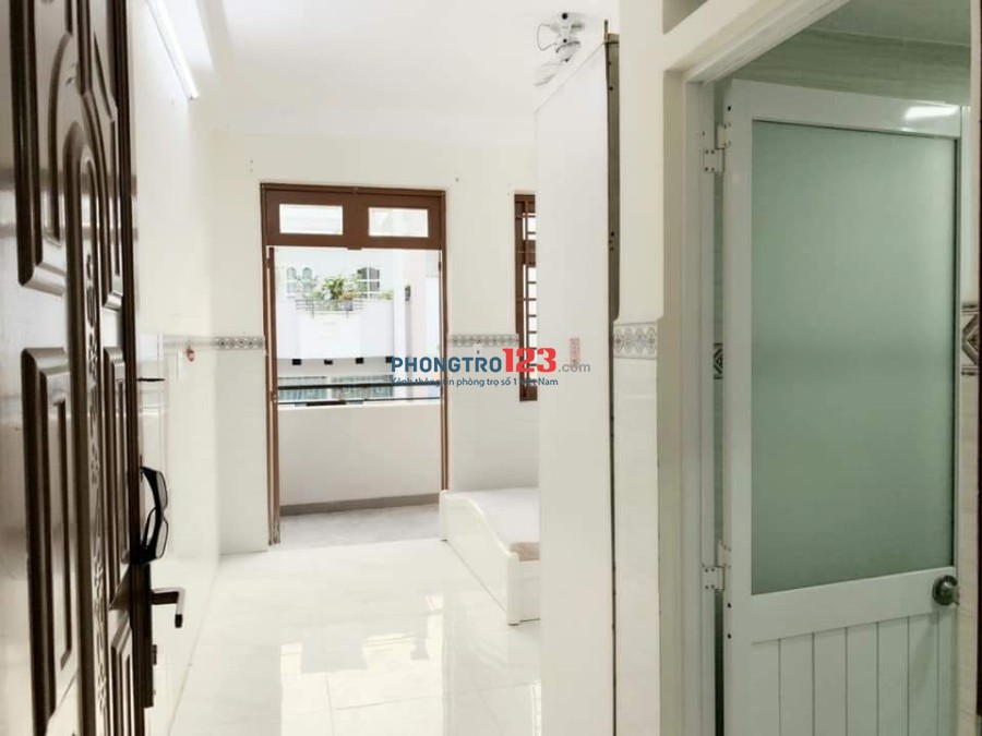 Cho thuê căn hộ mini mới xây có máy lạnh Dương Quảng Hàm, quận Gò Vấp