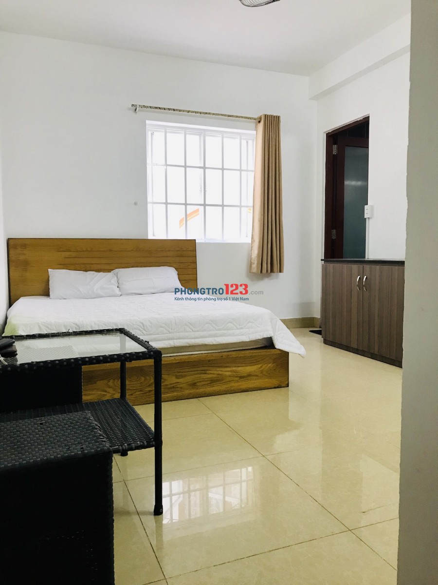 Cho thuê phòng trọ full nội thất gần chợ Bà Chiểu Bình Thạnh, giá 5.2 triệu/tháng
