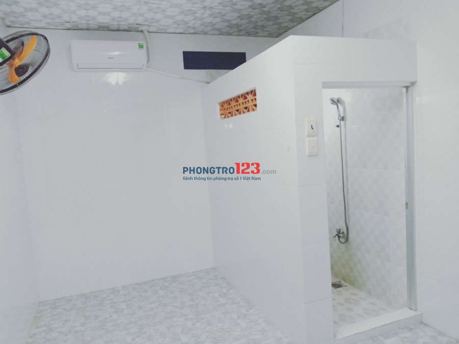 Cho thuê phòng an ninh sạch sẽ có máy lạnh hẻm xe hơi tại Phạm Văn Hai, Q.Tân Bình, giá 2,8tr