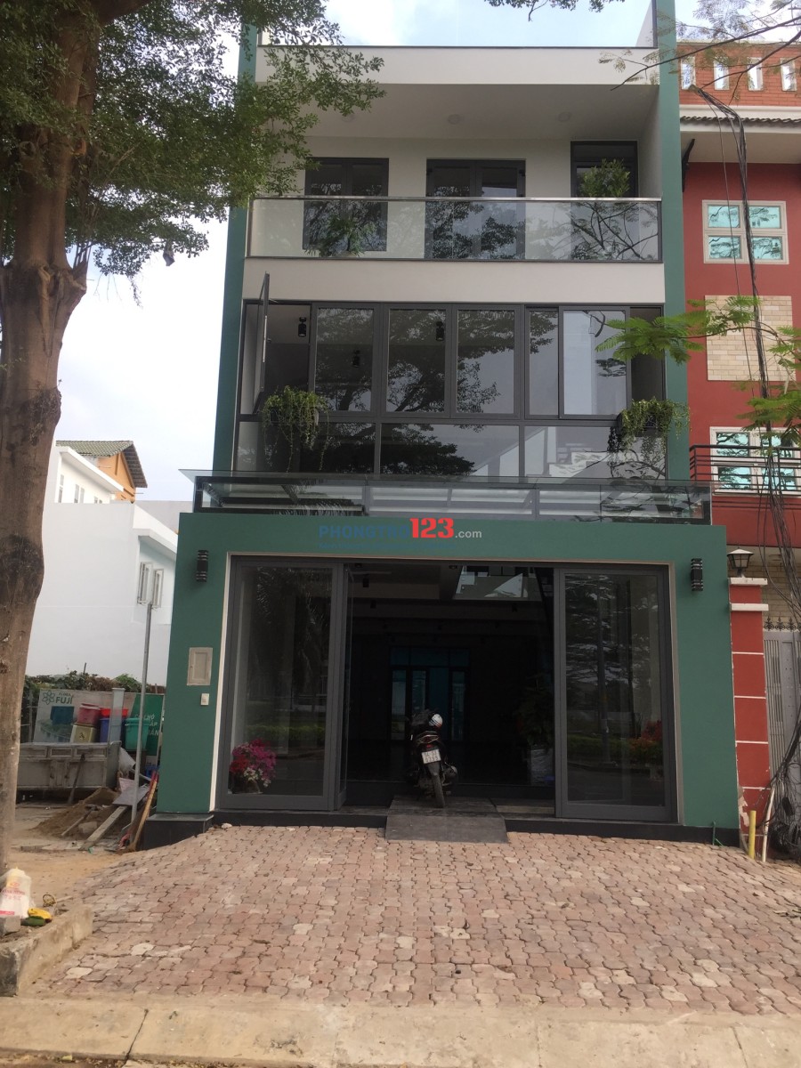 Cho thuê nhà Kinh doanh, đối diện CC Fuji Residence khu Nam Long, Phước Long B, Quận 9