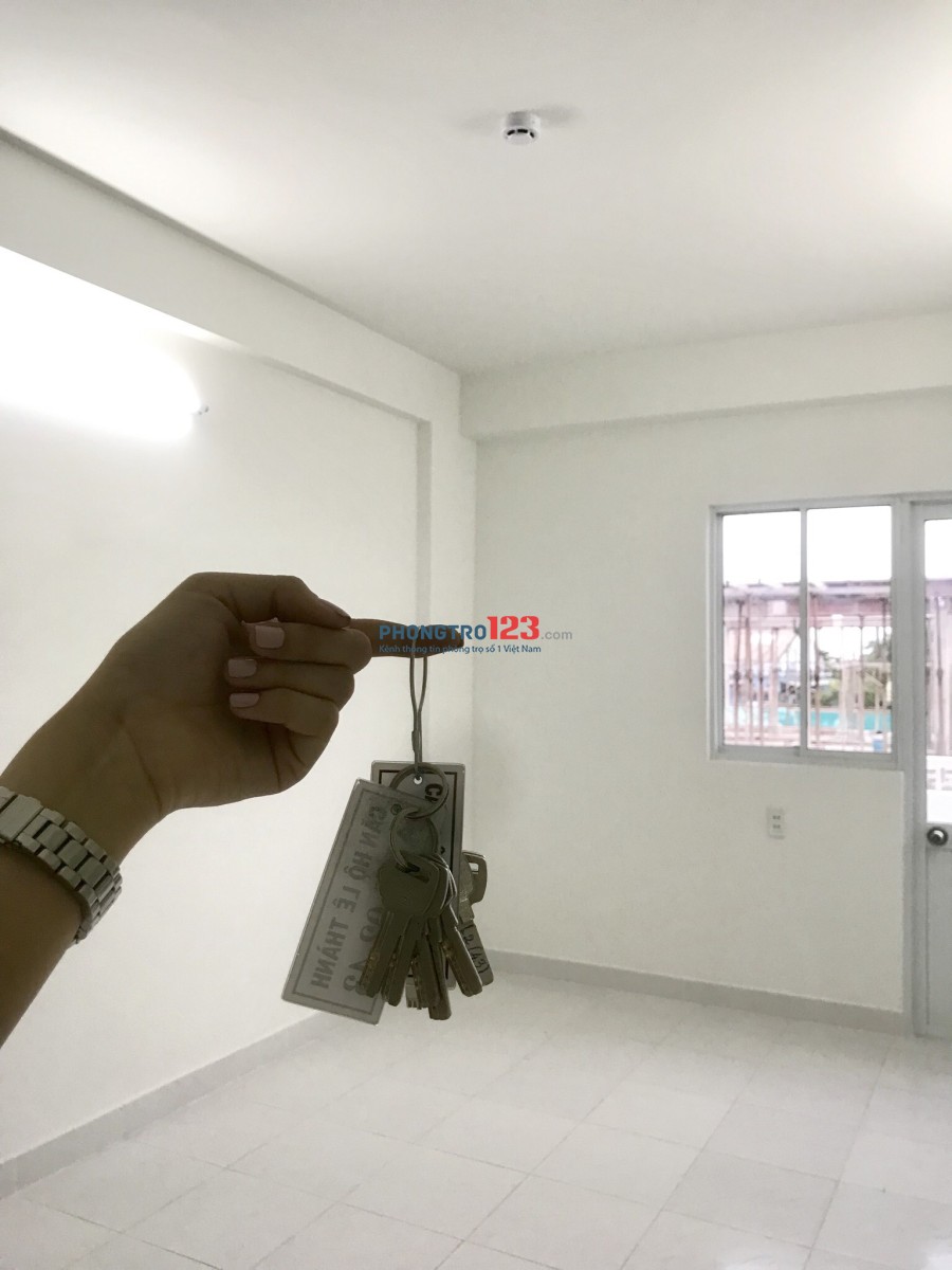 Cho thuê căn hộ mới 100% 1pn mặt tiền Võ Văn Kiệt, Q.Bình Tân. Giá 4,3tr/tháng, LH Ms Kim