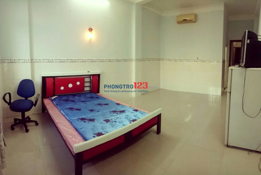 Cho thuê phòng Quận 1, P.Tân Định, Full nội thất, Free nước net cáp, thang máy ban công , gần chợ , giờ tự do