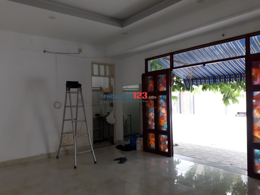 Nhà Quận 2 giá rẻ, gần bệnh viện, công viên, chợ