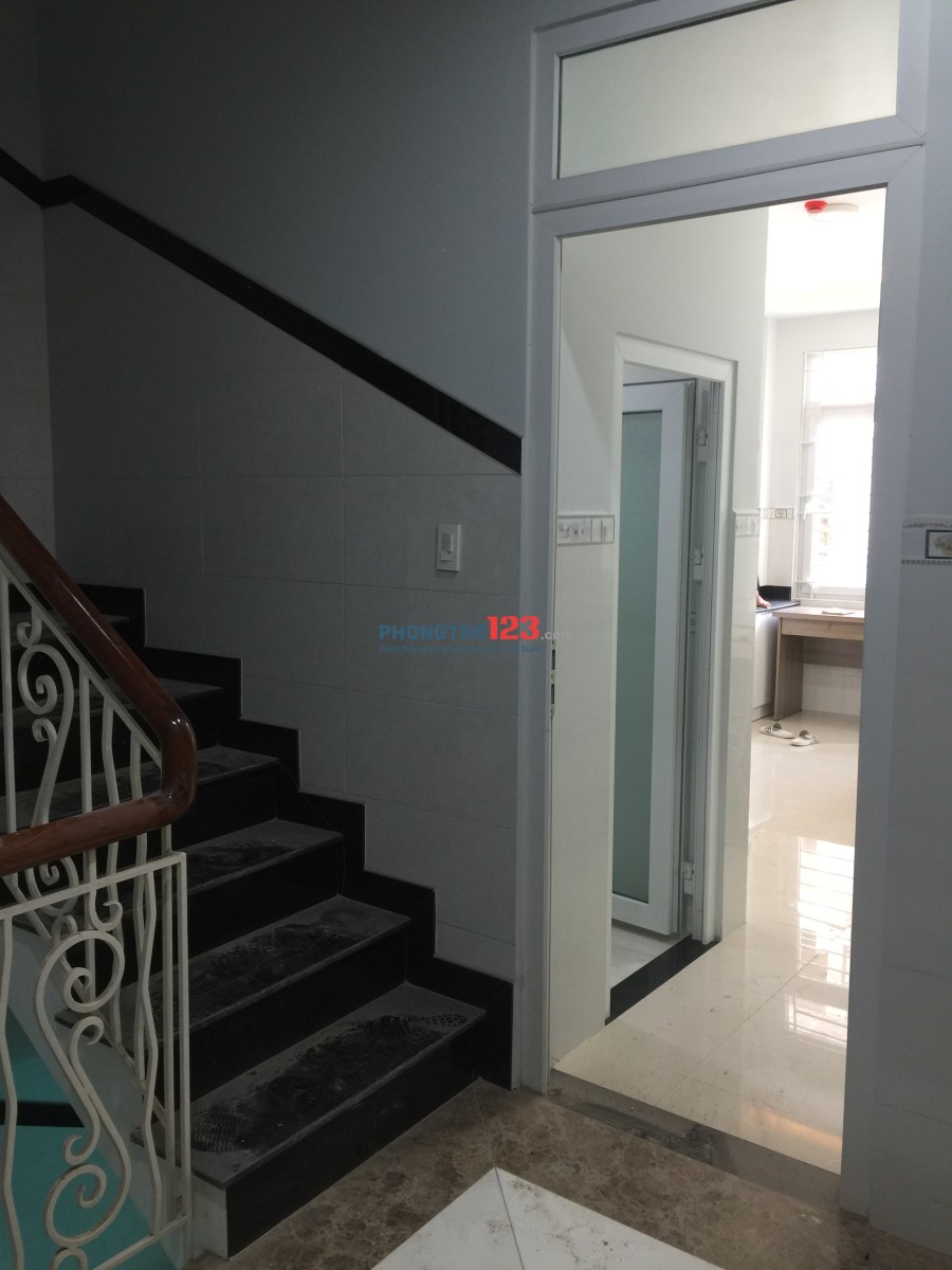 Tòa nhà mới xây cho thuê phòng trọ dạng chung cư mini