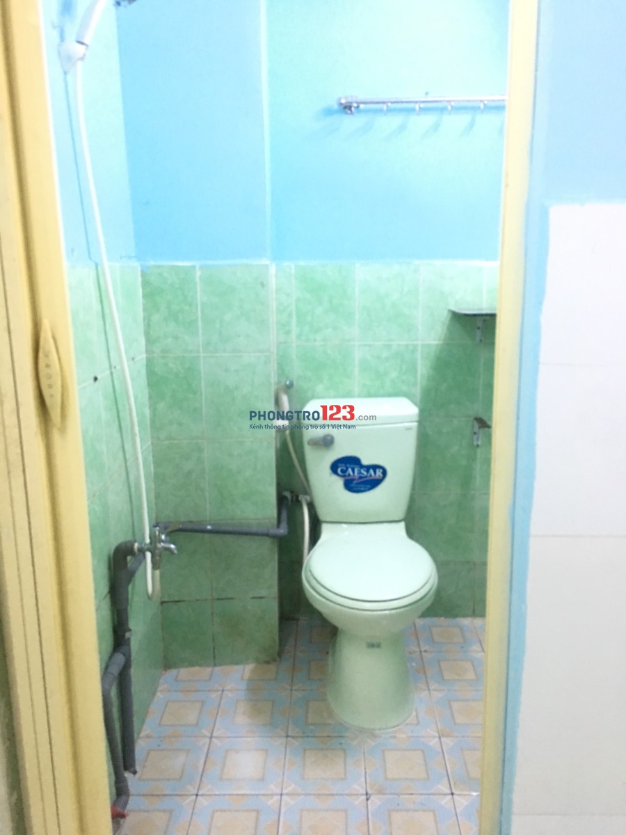 Phòng cho thuê sạch sẽ Đường Nguyễn Khoái Quận 4