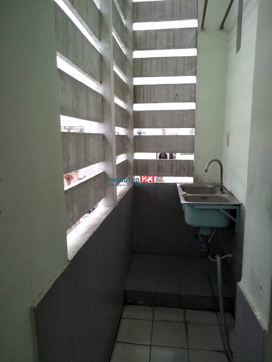 Cho thuê tầng 3 66m2 giá 4,5tr/tháng đường xe tải tại 58/8 Hoa Bằng, P.Tân Sơn Nhì, Q.Tân Phú