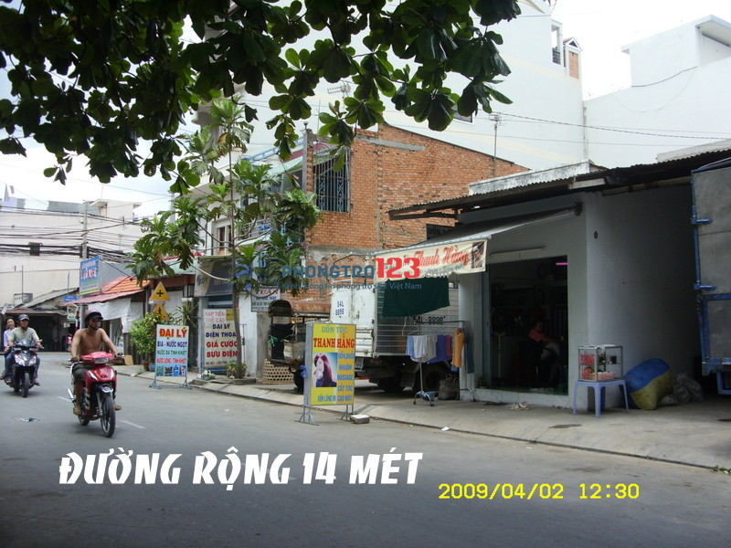 Phòng trọ 800 ngàn dành cho 1 nam nhân viên ở quận Tân Phú, TP.HCM