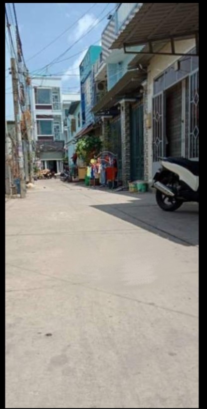 Cho thuê nhà 2 lầu hẻm xe hơi tại Lê Văn Quới, Q.Bình Tân, Giá 9tr/tháng. LH: Mr Đáng