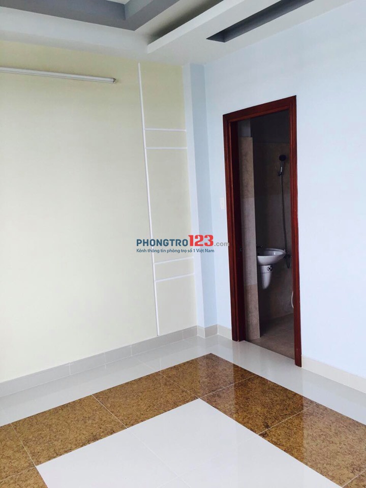 CHO THUÊ PHÒNG RẤT ĐẸP 18M2 – WC RIÊNG, SÀN GỖ RẤT ĐẸP, THOÁNG MÁT, GIÁ CHỈ 500 NGÀN (PHỤ TRÔNG COI NHÀ).