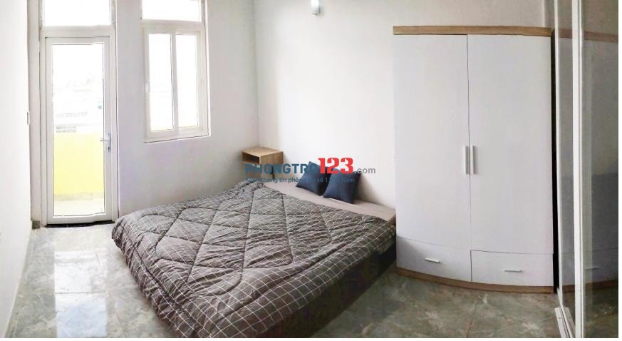 Phòng cho thuê 30m2 có ban công, full nội thất đường D2, quận Bình Thạnh