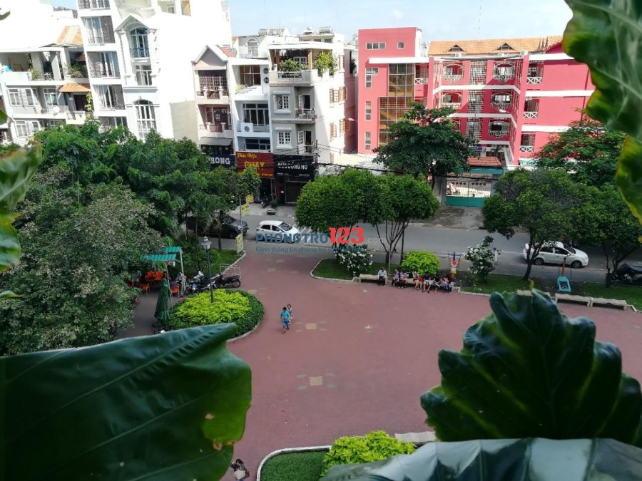 Phòng ban công cây xanh, view công viên, đủ tiện nghi cao cấp ngay hồ bơi Lan Anh chỉ 5tr/tháng