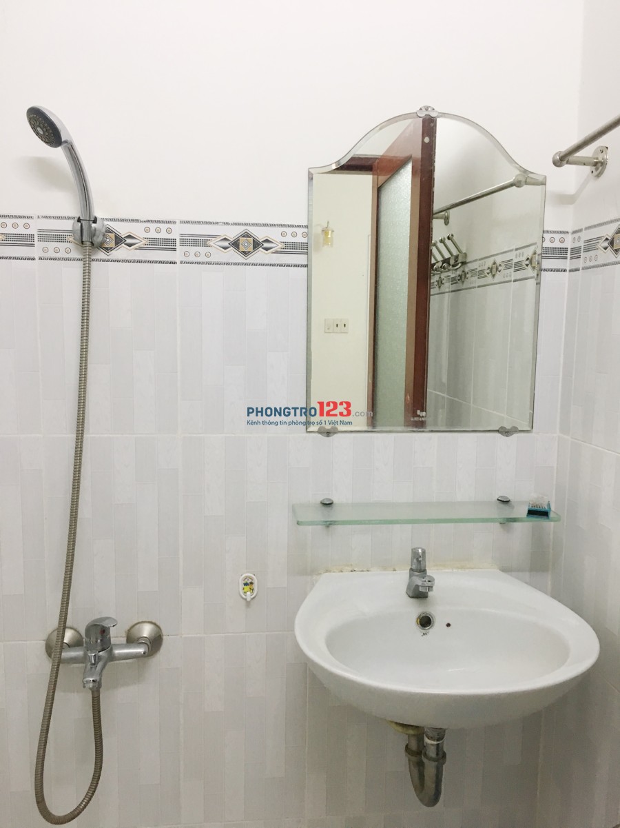 Cần cho thuê nhà nguyên căn còn mới đường Đinh Lễ, Nha Trang/House for rent