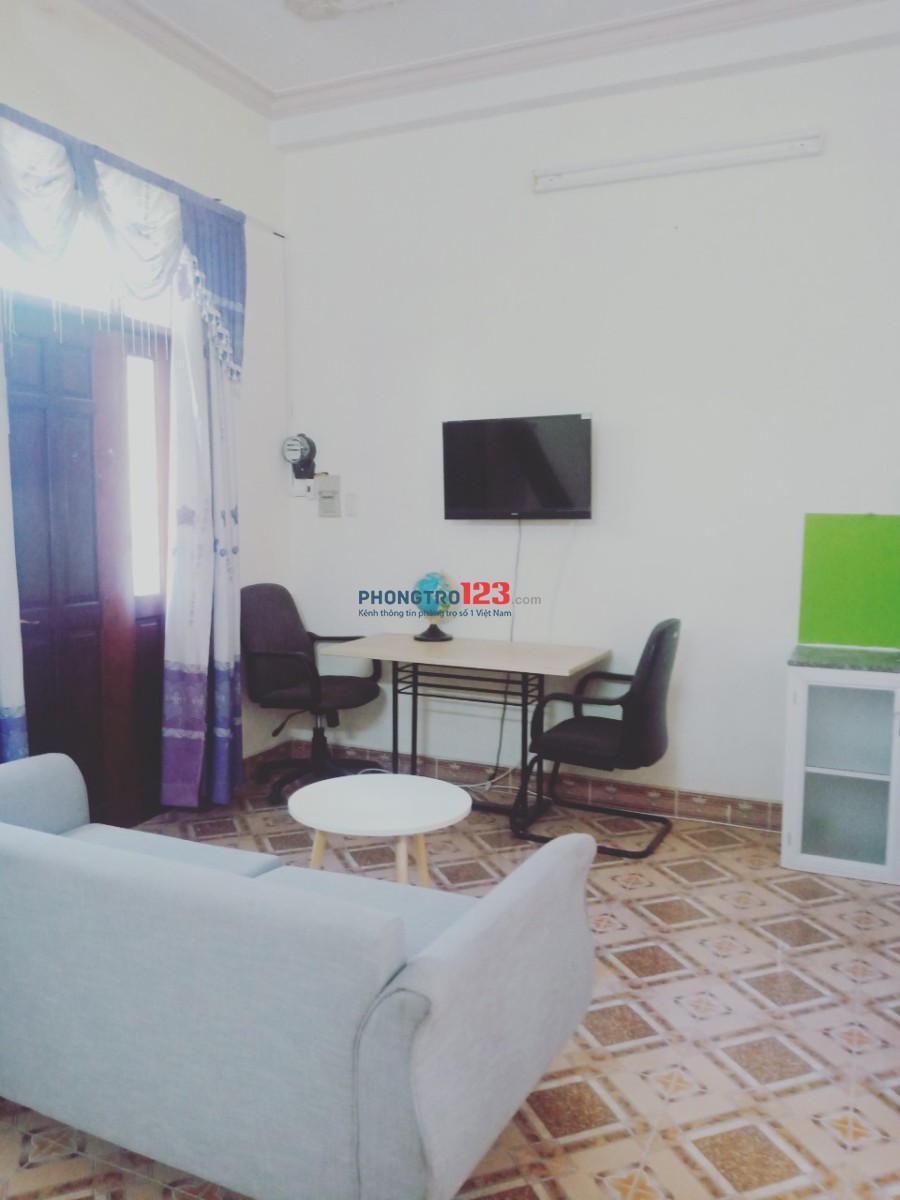 Cho thuê phòng Full nội thất cao cấp tại Sân Bay Tân Sơn Nhất, giá 5tr/tháng. LH Ms Nhi