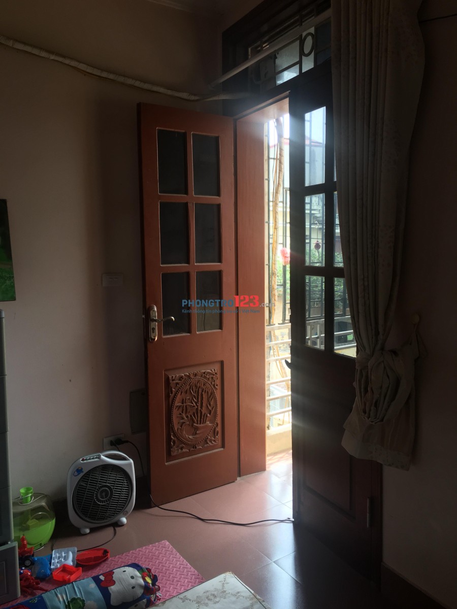 Cho thuê nhà nguyên căn tại Hoàng Mai, 4 phòng ngủ 8tr
