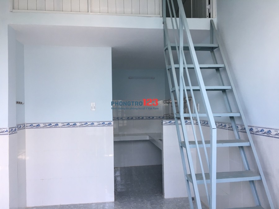 Cho thuê nhà nguyên căn mới xây đường 160 Lã Xuân Oai, Quận 9