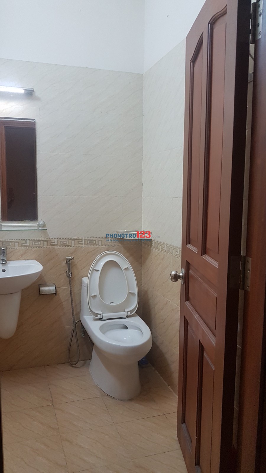 Phòng 45m gần ĐH Giao thông vận tải Q12, máy lạnh, máy giặt, nước nóng, 5-6 người ở giá 4tr