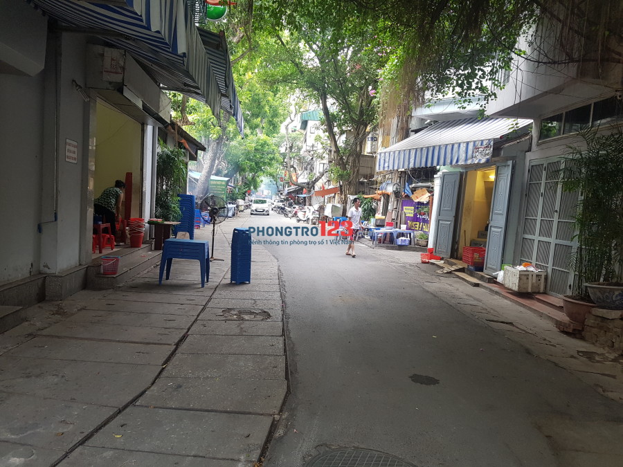 Cho thuê nhà tập thể 5.5tr Lý Văn Phức, Ba Đình, Hà Nội
