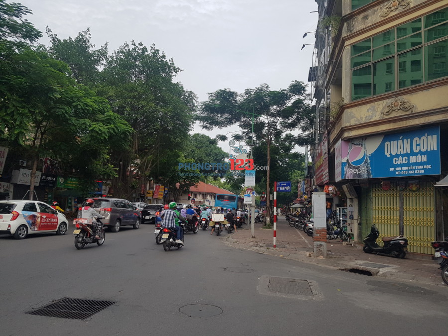 Cho thuê nhà tập thể 5.5tr Lý Văn Phức, Ba Đình, Hà Nội